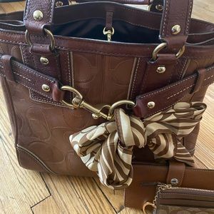 Vintage Coach Shoulder w Wallet & Scarf